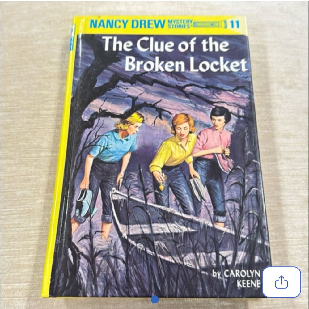 The Clue of the Broken Locket #11 by Carolyn Keene Nancy Drew hardcover book